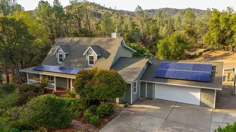 Exterior - 8149 Secluded Valley Dr, Redding, CA 96001 photo 3 of 19
