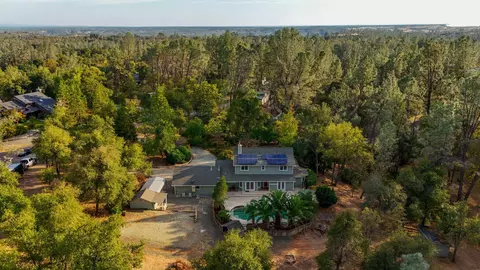 View/Area - 8149 Secluded Valley Dr, Redding, CA 96001 photo 6 of 7