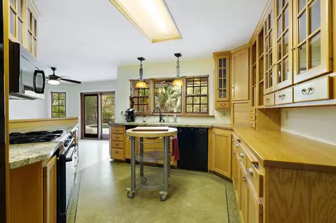 Kitchen - 8149 Secluded Valley Dr, Redding, CA 96001 photo 3 of 3