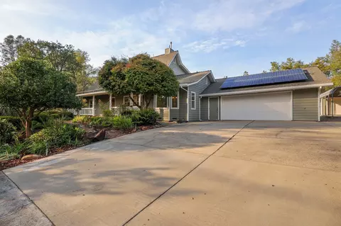 Exterior - 8149 Secluded Valley Dr, Redding, CA 96001 photo 11 of 19