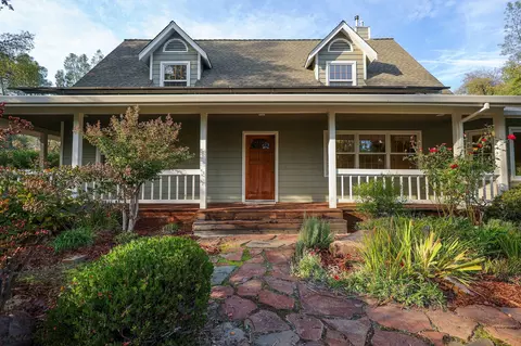 Exterior - 8149 Secluded Valley Dr, Redding, CA 96001 photo 2 of 19
