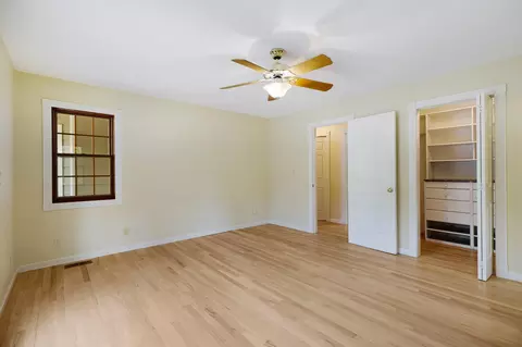 Bedroom - 8149 Secluded Valley Dr, Redding, CA 96001 photo 2 of 6