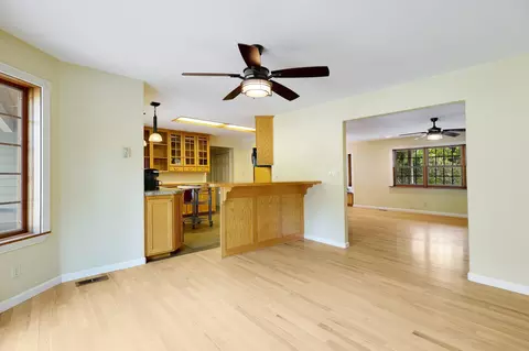 Living - 8149 Secluded Valley Dr, Redding, CA 96001 photo 7 of 10