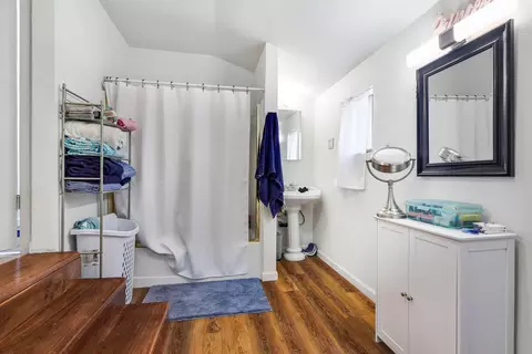 Bath - 19465 Hill St, Anderson, CA 96007 photo 1 of 2