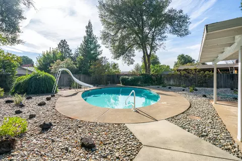Exterior - 1189 De Moll Dr, Redding, CA 96002 photo 12 of 21