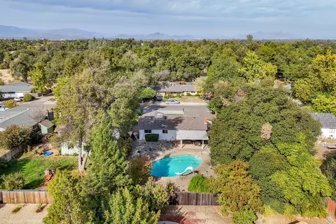 View/Area - 1189 De Moll Dr, Redding, CA 96002 photo 4 of 6