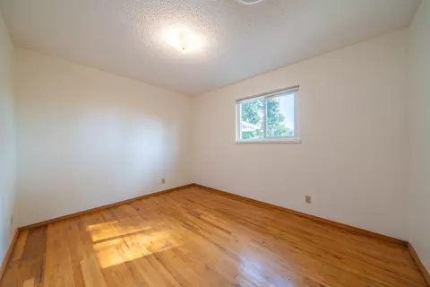 Bedroom - 1189 De Moll Dr, Redding, CA 96002 photo 1 of 6