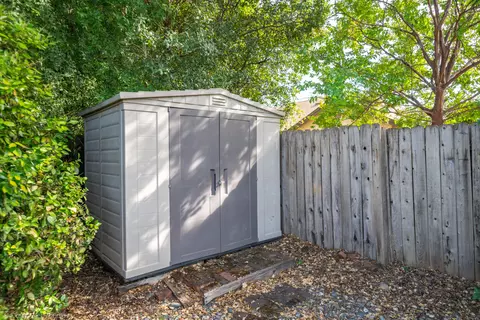 Exterior - 1189 De Moll Dr, Redding, CA 96002 photo 19 of 21