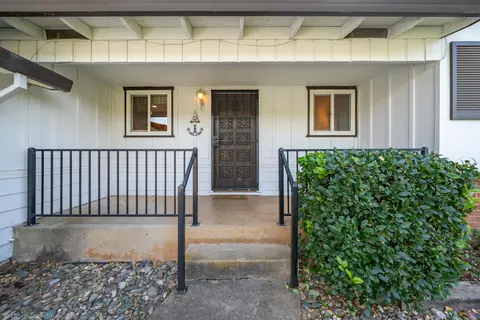 Exterior - 1189 De Moll Dr, Redding, CA 96002 photo 5 of 21