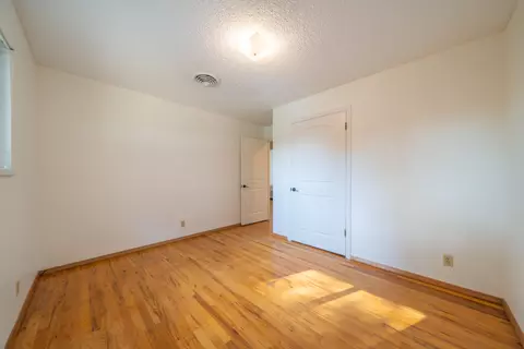 Bedroom - 1189 De Moll Dr, Redding, CA 96002 photo 2 of 6