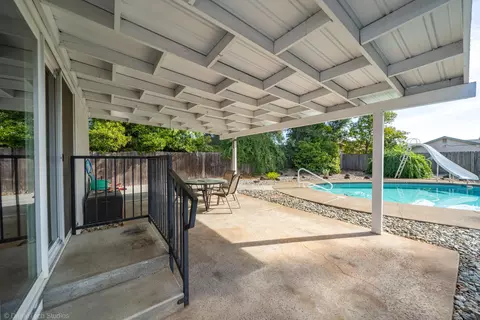 Exterior - 1189 De Moll Dr, Redding, CA 96002 photo 6 of 21