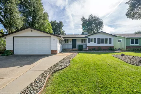 Exterior - 1189 De Moll Dr, Redding, CA 96002 photo 3 of 21