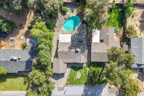 View/Area - 1189 De Moll Dr, Redding, CA 96002 photo 6 of 6