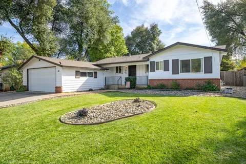 Exterior - 1189 De Moll Dr, Redding, CA 96002 photo 4 of 21