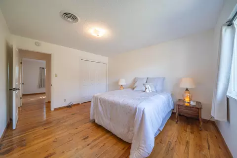 Bedroom - 1189 De Moll Dr, Redding, CA 96002 photo 5 of 6