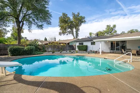 Exterior - 1189 De Moll Dr, Redding, CA 96002 photo 14 of 21
