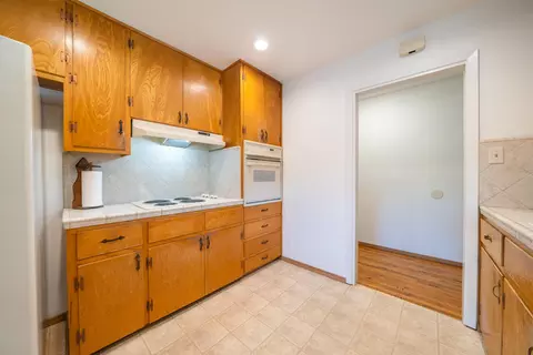 Kitchen - 1189 De Moll Dr, Redding, CA 96002 photo 2 of 4