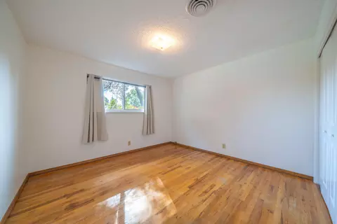 Bedroom - 1189 De Moll Dr, Redding, CA 96002 photo 3 of 6