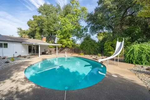 Exterior - 1189 De Moll Dr, Redding, CA 96002 photo 16 of 21