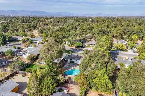 View/Area - 1189 De Moll Dr, Redding, CA 96002 photo 3 of 6