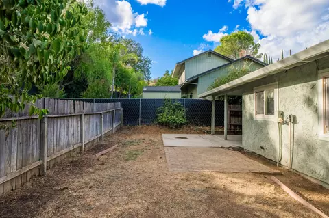 Exterior - 3353 Cessna Dr, Redding, CA 96001 photo 7 of 10