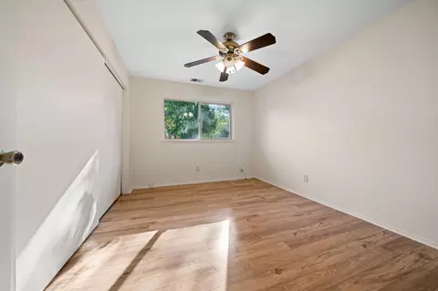 Bedroom - 3353 Cessna Dr, Redding, CA 96001 photo 5 of 6