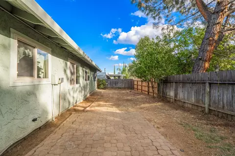 Exterior - 3353 Cessna Dr, Redding, CA 96001 photo 8 of 10