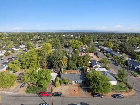 View/Area - 1109 A St, Redding, CA 96002 photo 4 of 6