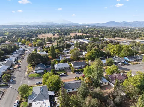 View/Area - 1109 A St, Redding, CA 96002 photo 6 of 6