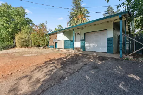Exterior - 1109 A St, Redding, CA 96002 photo 4 of 10