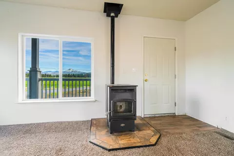 17758 Doty Rd, Hat Creek, CA 96040 photo 8