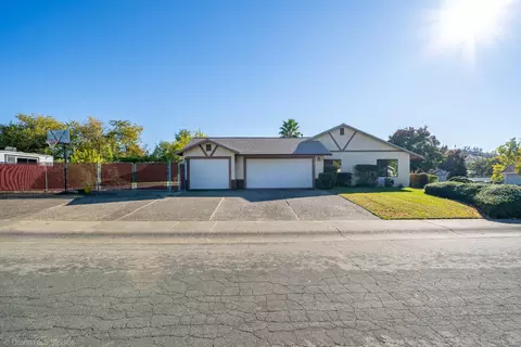 4323 Carlow Way, Redding, CA 96001 photo 4