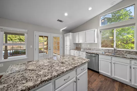 4381 Bowyer Blvd, Redding, CA 96002 photo 5