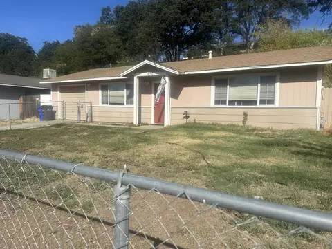 970 Aloha St, Red Bluff, CA 96080