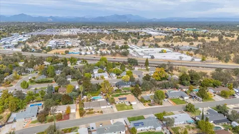 View/Area - 2860 Wilson Ave, Redding, CA 96002 photo 2 of 4