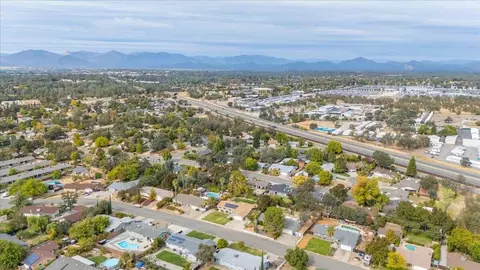 View/Area - 2860 Wilson Ave, Redding, CA 96002 photo 3 of 4