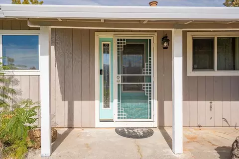 Exterior - 2860 Wilson Ave, Redding, CA 96002 photo 14 of 16