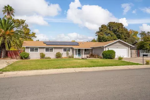 Exterior - 2860 Wilson Ave, Redding, CA 96002 photo 3 of 16