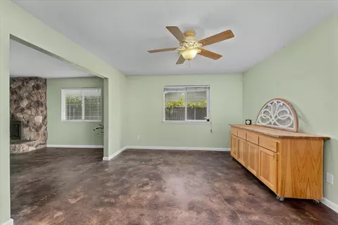 Living - 2860 Wilson Ave, Redding, CA 96002 photo 8 of 8