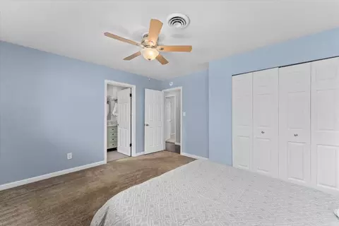Bedroom - 2860 Wilson Ave, Redding, CA 96002 photo 2 of 6