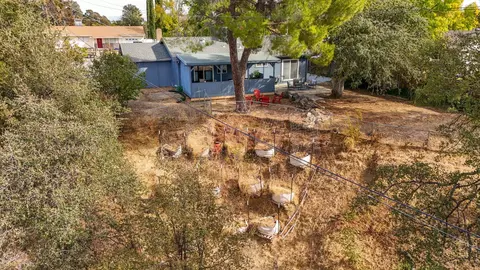 Exterior - 2515 Starlight Blvd, Redding, CA 96001 photo 18 of 21