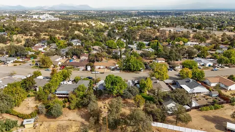 View/Area - 2515 Starlight Blvd, Redding, CA 96001 photo 8 of 11