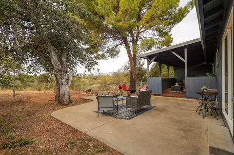 Exterior - 2515 Starlight Blvd, Redding, CA 96001 photo 15 of 21
