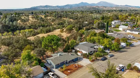 View/Area - 2515 Starlight Blvd, Redding, CA 96001 photo 4 of 11