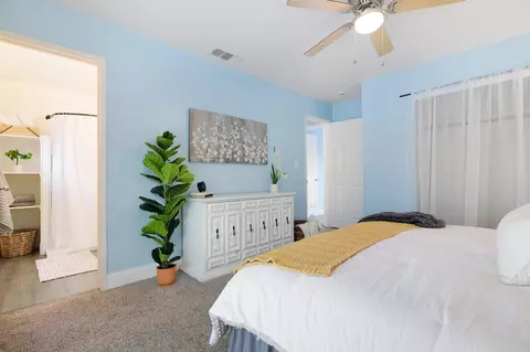 Bedroom - 2515 Starlight Blvd, Redding, CA 96001 photo 5 of 8
