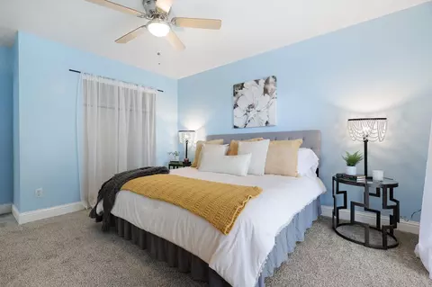 Bedroom - 2515 Starlight Blvd, Redding, CA 96001 photo 4 of 8