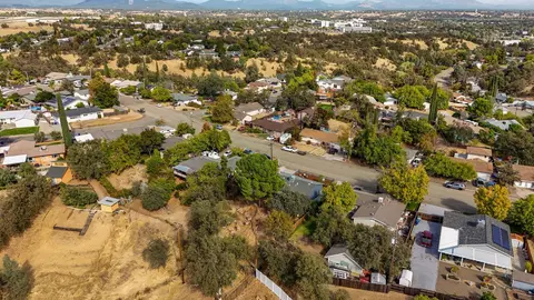 View/Area - 2515 Starlight Blvd, Redding, CA 96001 photo 9 of 11