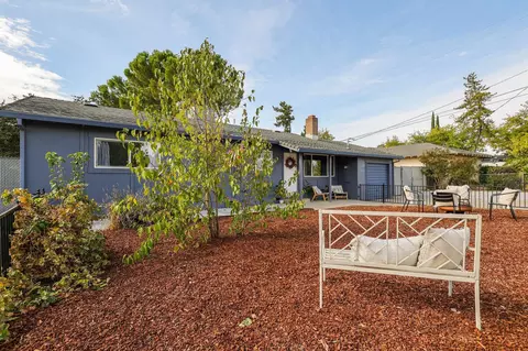 Exterior - 2515 Starlight Blvd, Redding, CA 96001 photo 19 of 21