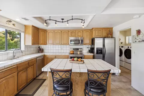 Kitchen - 3762 Rushmore Dr, Redding, CA 96001 photo 3 of 4