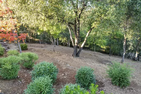 Exterior - 3762 Rushmore Dr, Redding, CA 96001 photo 7 of 21